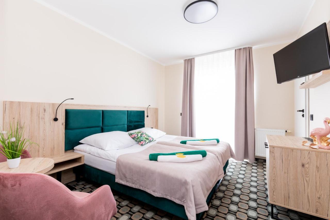 Flamingo Apartment โปเบียโรโว ภายนอก รูปภาพ
