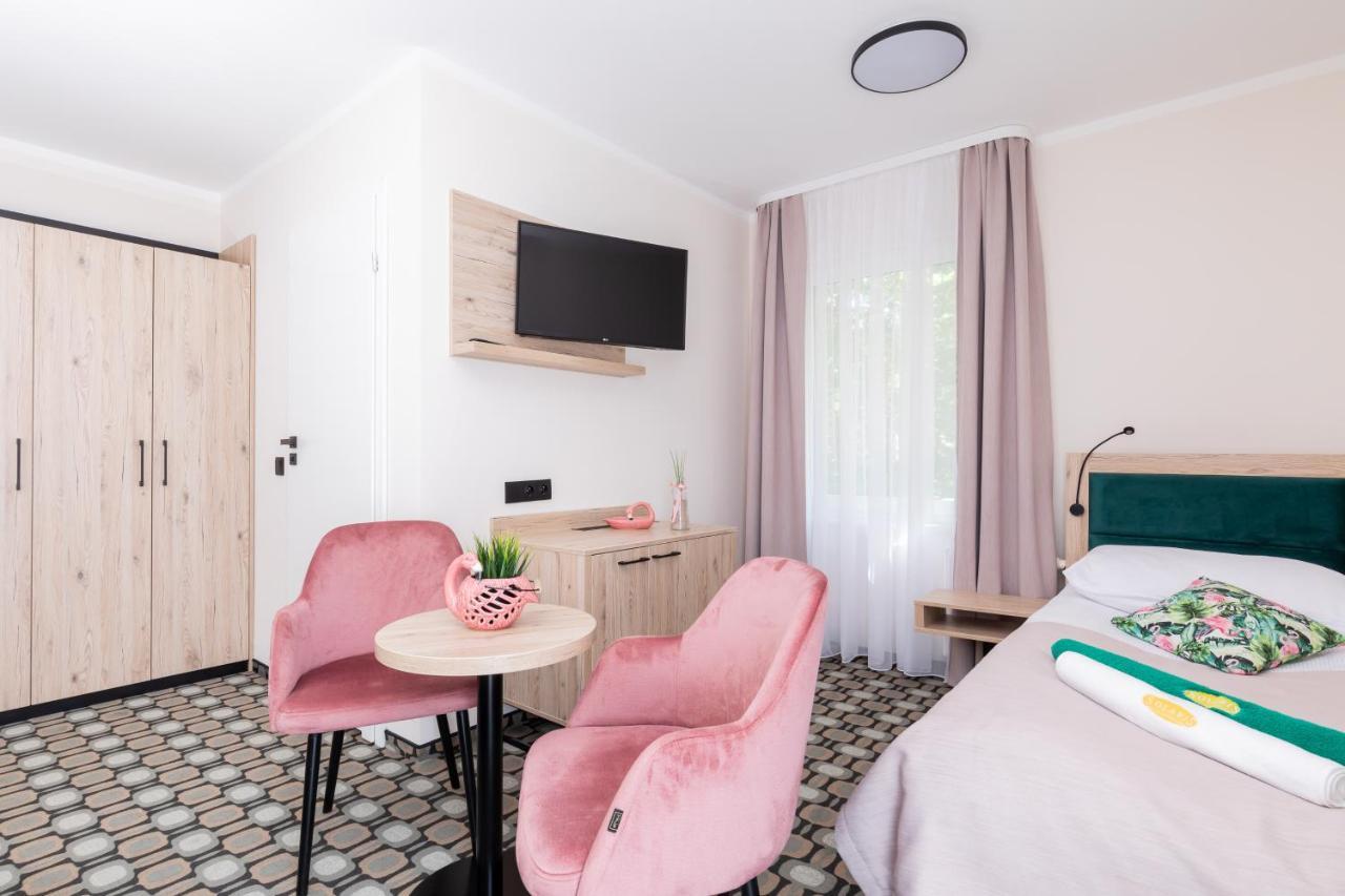 Flamingo Apartment โปเบียโรโว ภายนอก รูปภาพ