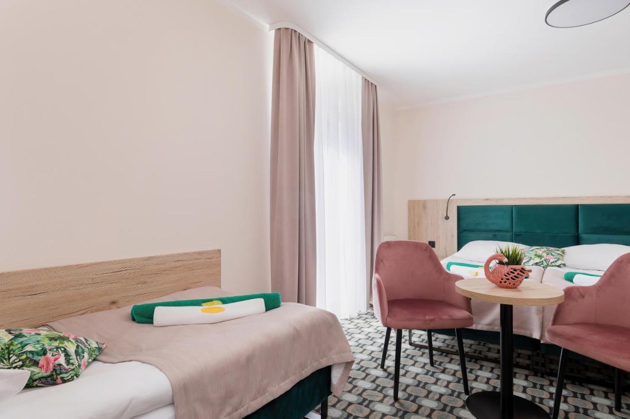 Flamingo Apartment โปเบียโรโว ภายนอก รูปภาพ
