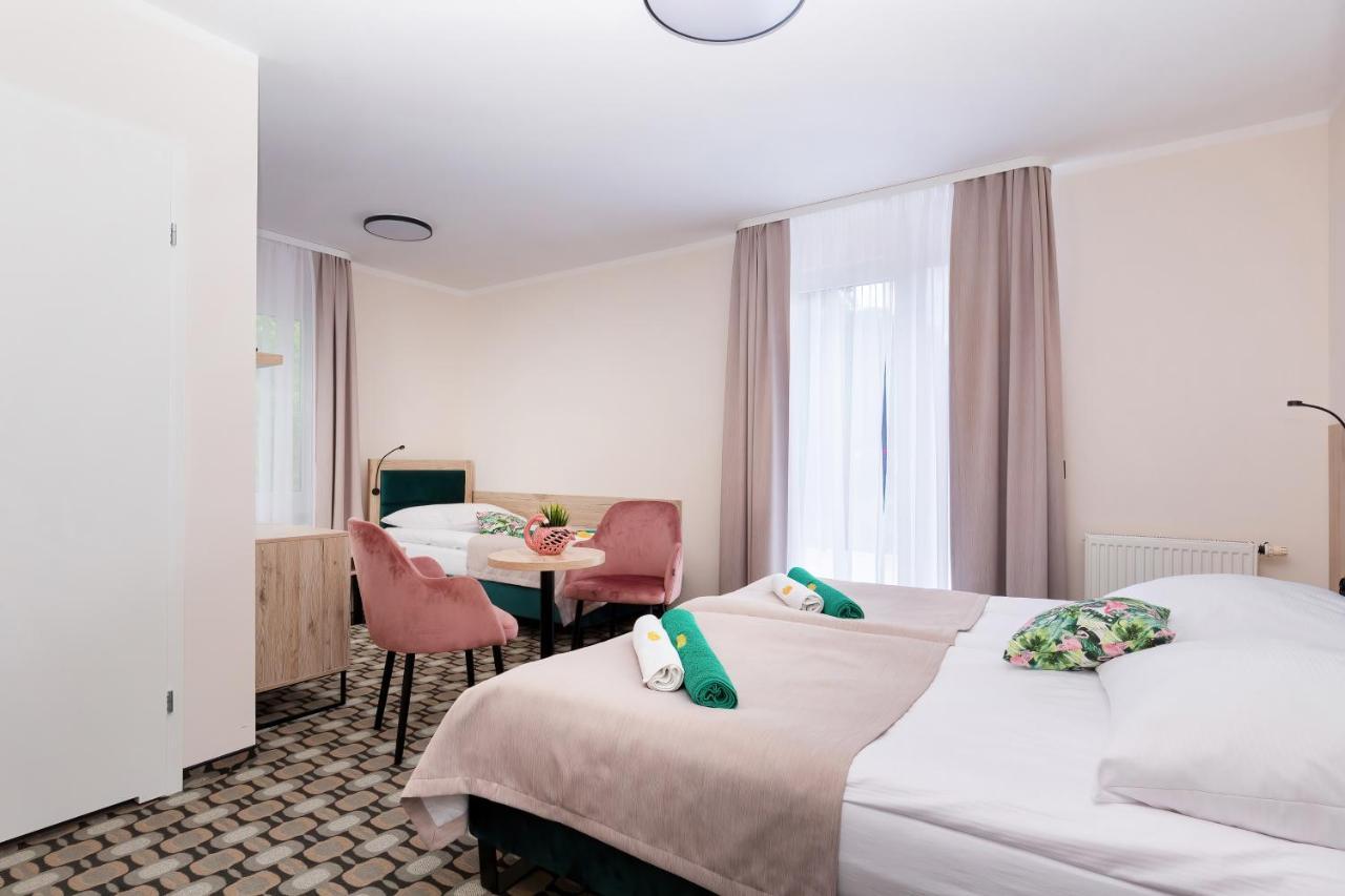 Flamingo Apartment โปเบียโรโว ภายนอก รูปภาพ