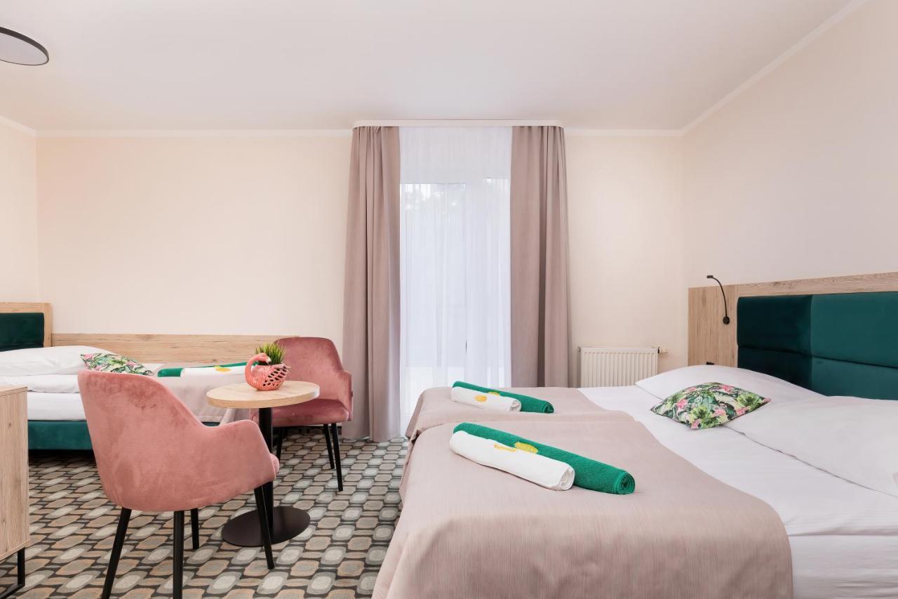 Flamingo Apartment โปเบียโรโว ภายนอก รูปภาพ